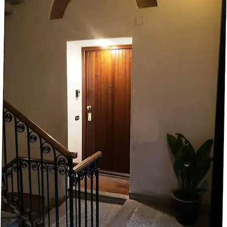 아파트 Charming & Bright In The Heart Of - Balcony