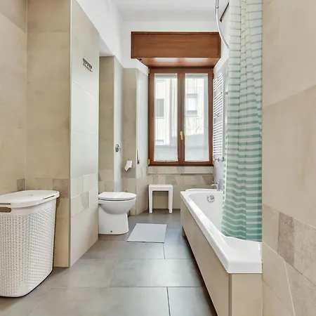 Charming & Bright In The Heart Of - Balcony 아파트 밀라노