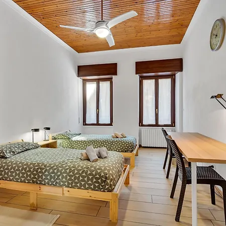 Charming & Bright In The Heart Of - Balcony Milano